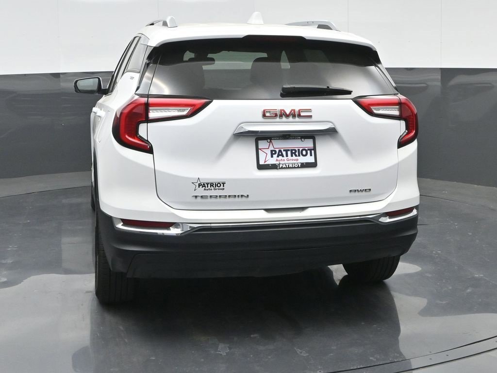 Used 2024 GMC Terrain SLT video 2
