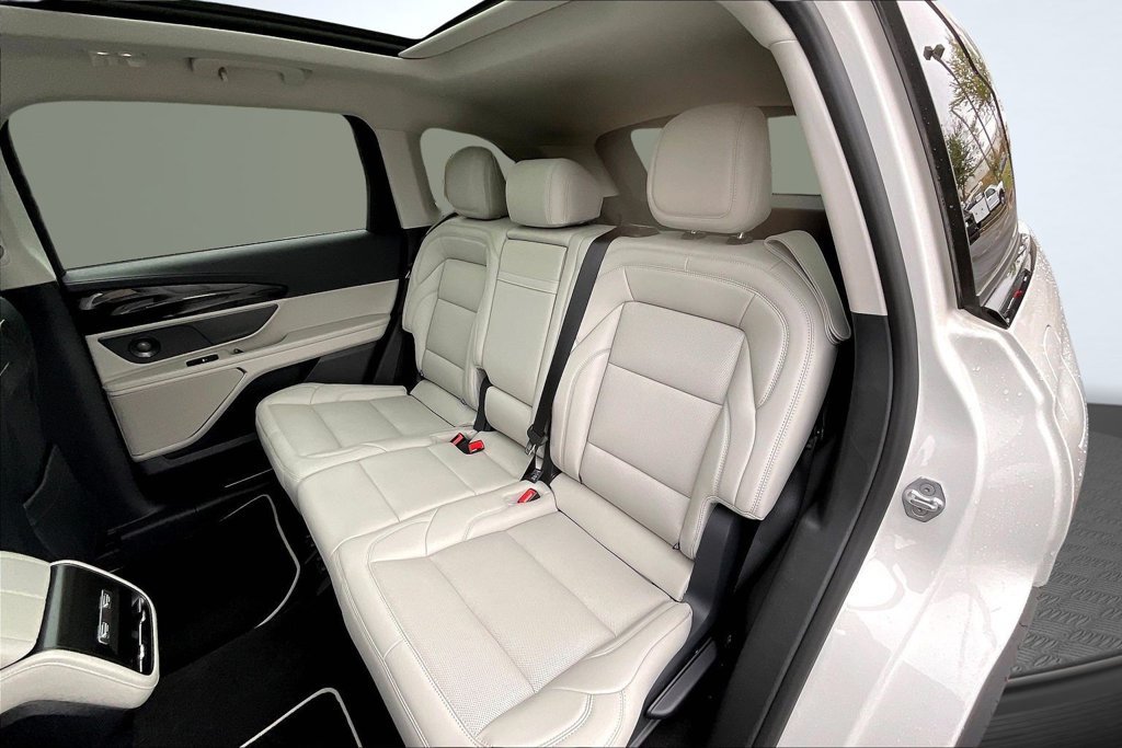 Used 2026 Lincoln Nautilus Premier w/ Equipment Group 102A AWD/4WD image 23
