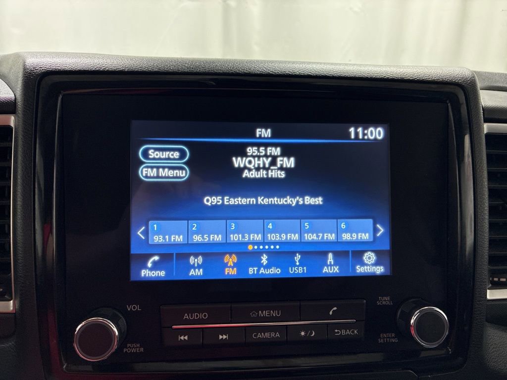 Used 2023 Nissan Frontier SV image 17