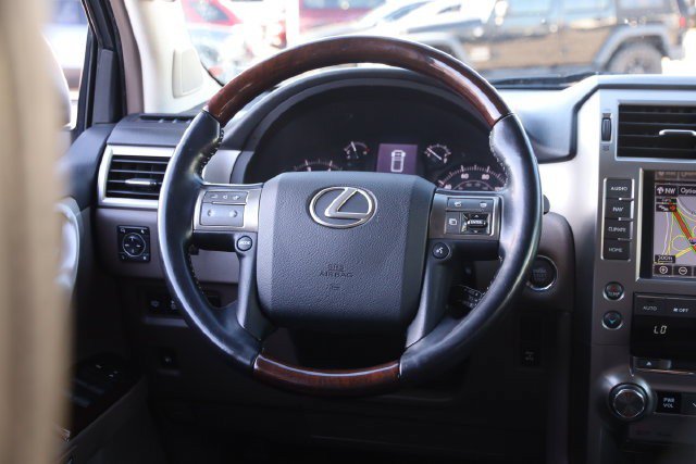 Used 2015 Lexus GX 460 w/ Premium Package AWD/4WD image 27