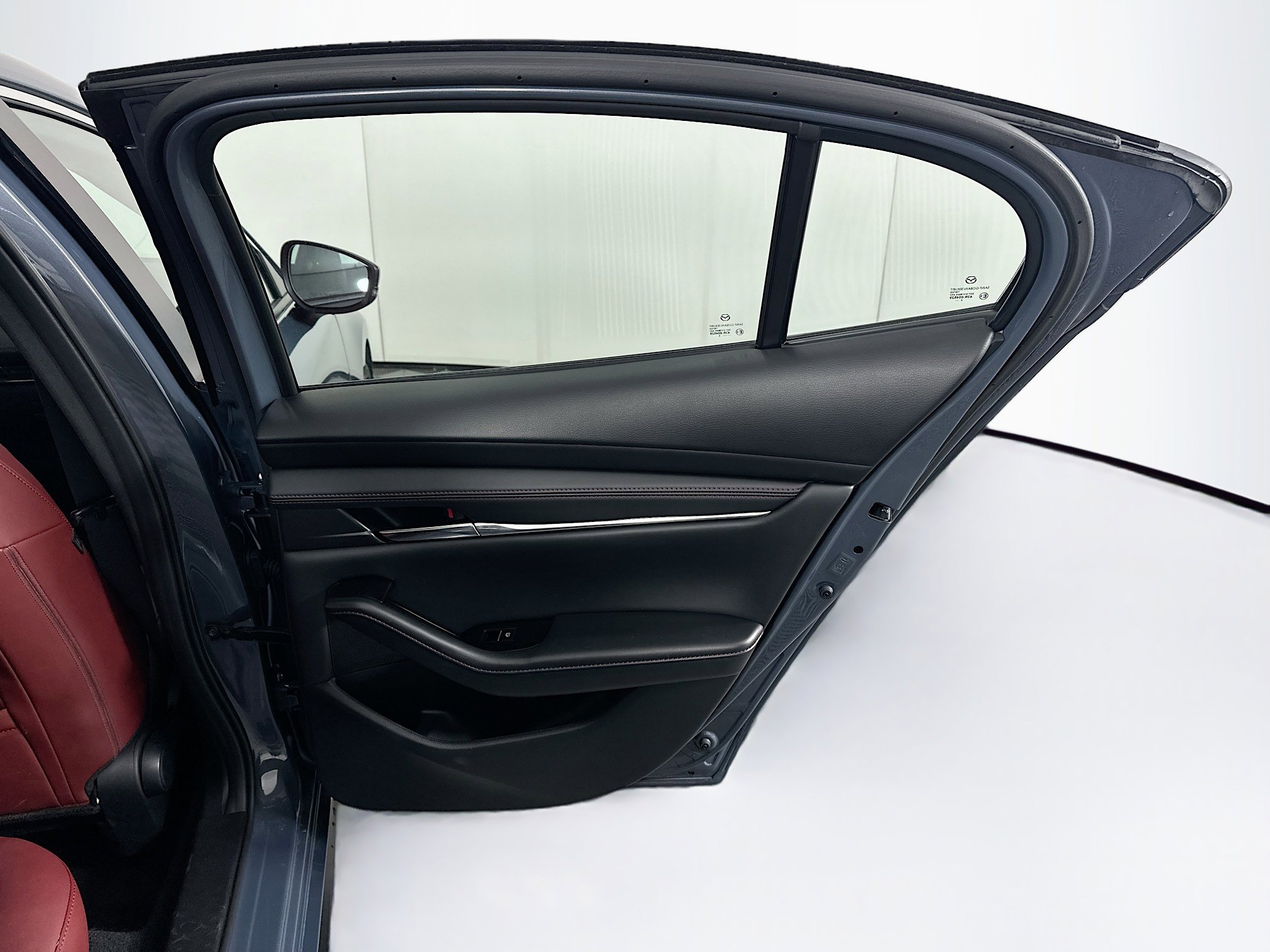 Used 2025 MAZDA MAZDA3 s image 29