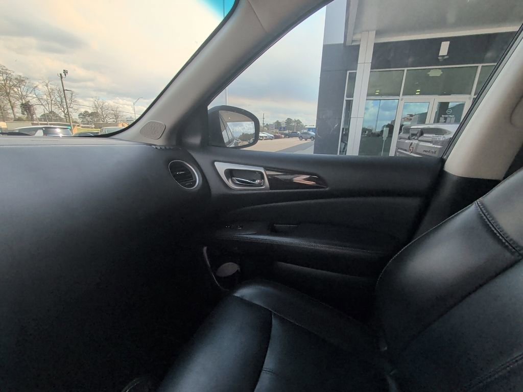 Used 2014 Nissan Pathfinder SL w/ SL Premium Package image 8