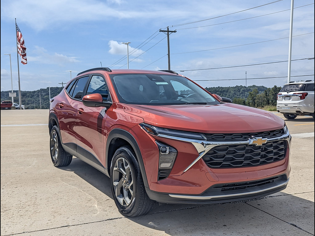 Certified 2024 Chevrolet Trax LT w/ Driver Confidence Package FWD image 5