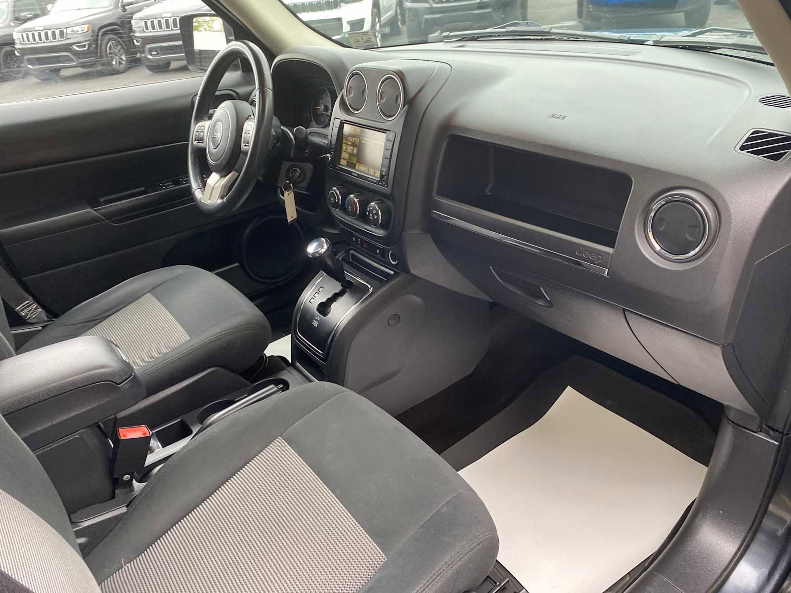 Used 2014 Jeep Patriot Latitude w/ Sun/Sound Group AWD/4WD image 22