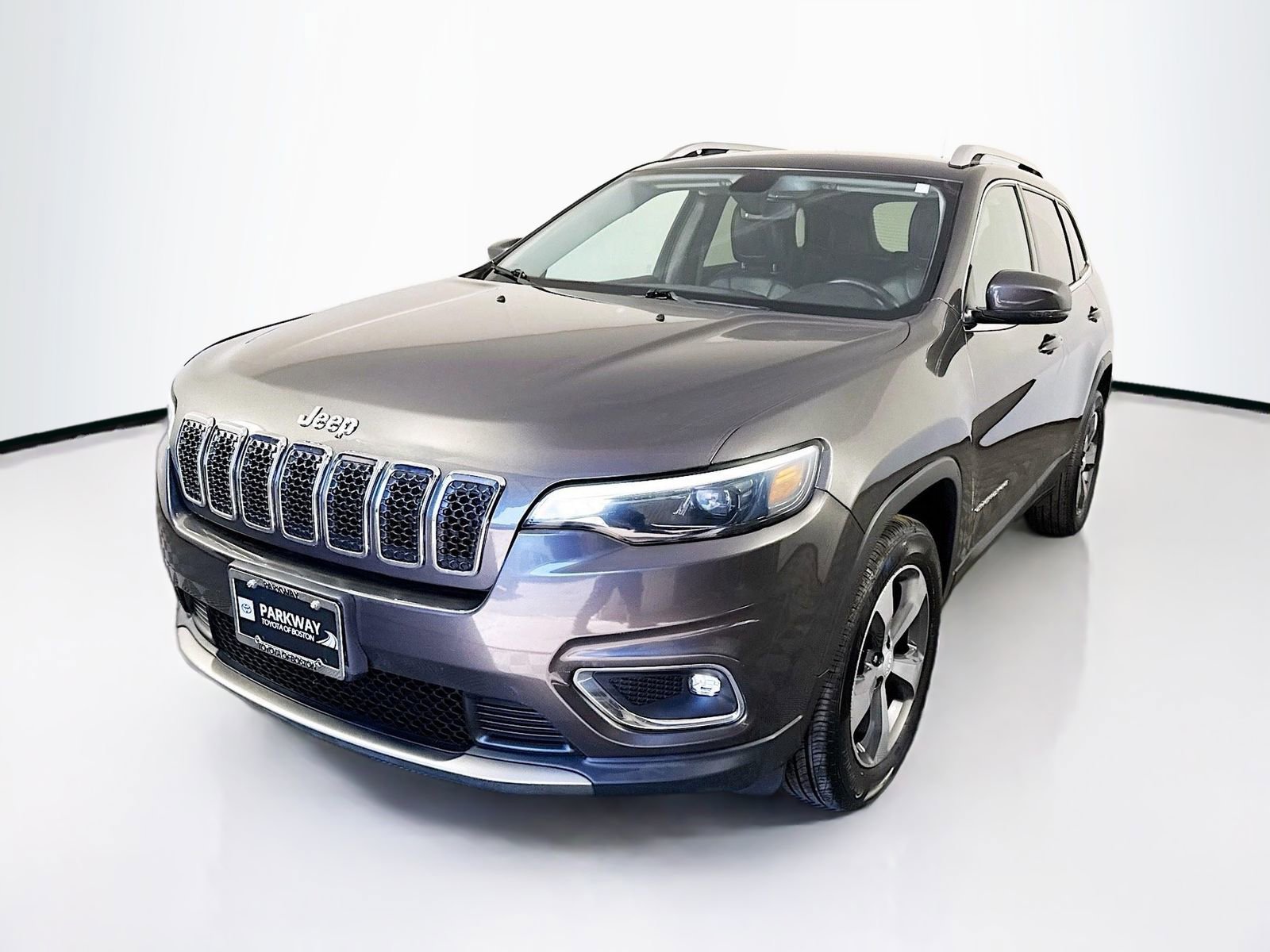 Used 2019 Jeep Cherokee Limited AWD/4WD image 3