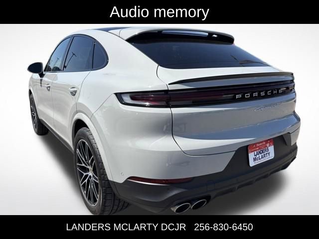 Used 2024 Porsche Cayenne S AWD/4WD image 7