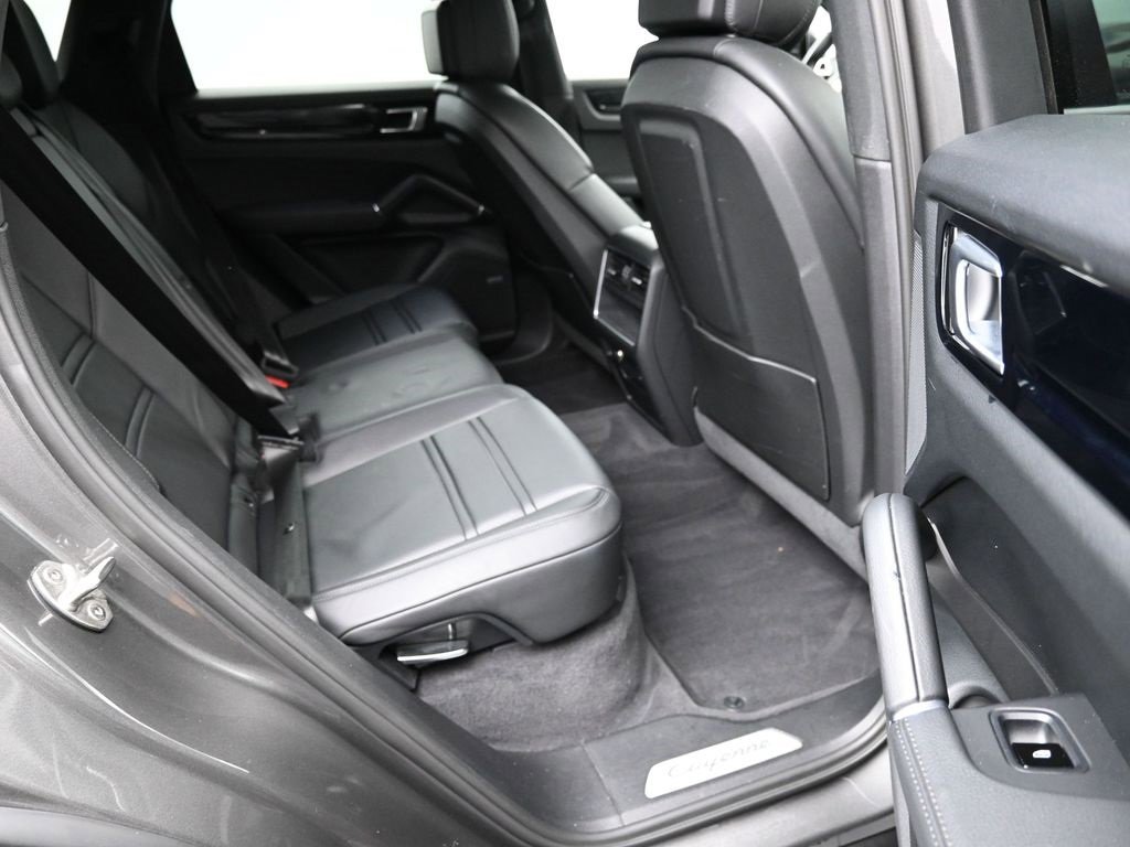 Used 2019 Porsche Cayenne image 24