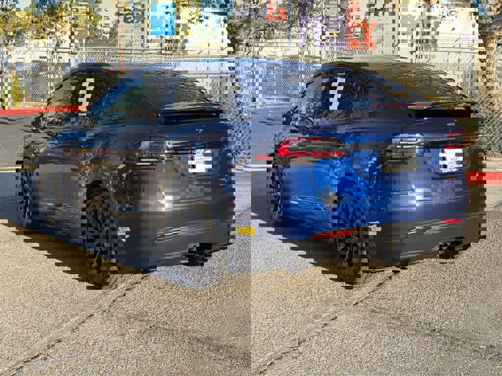 Used 2022 Tesla Model X Plaid image 4