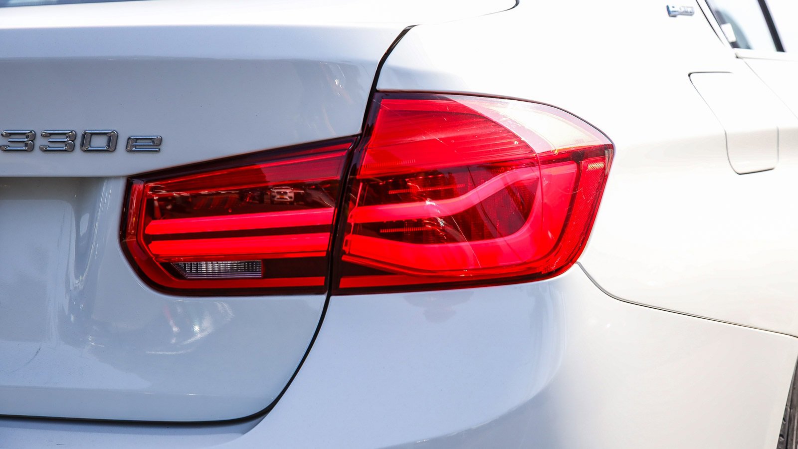 Used 2018 BMW 330e image 8