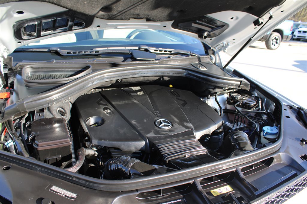 Used 2015 Mercedes-Benz GL 320 BlueTEC 4MATIC image 45
