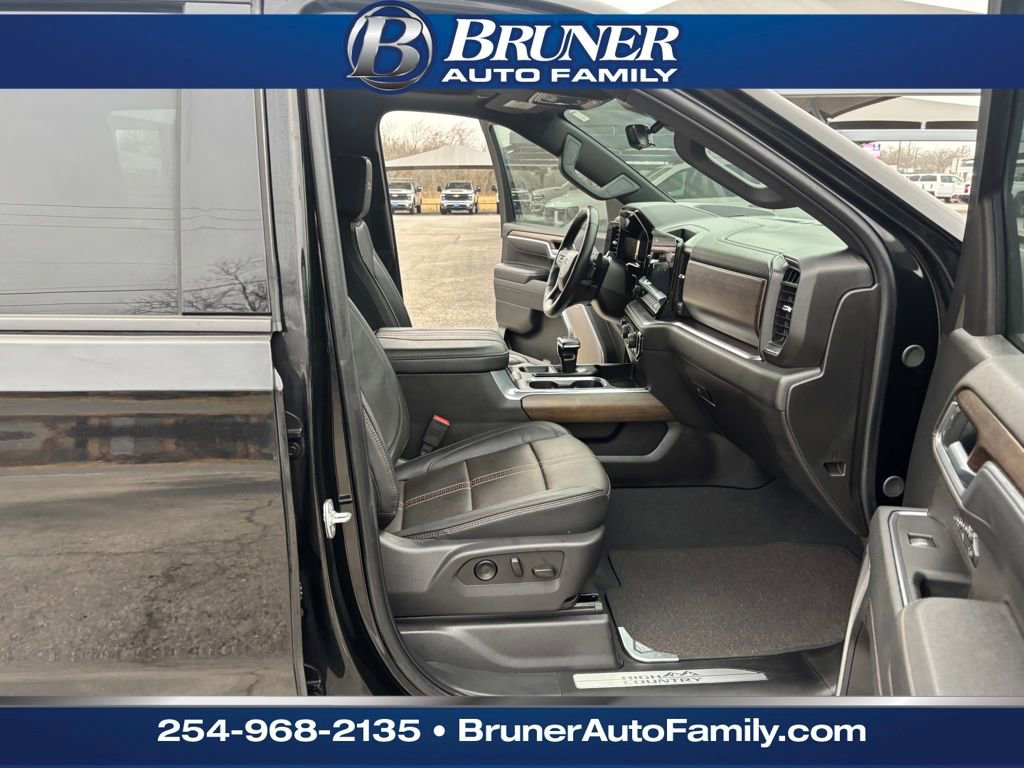 Used 2025 Chevrolet Silverado 1500 High Country w/ Midnight Edition image 16