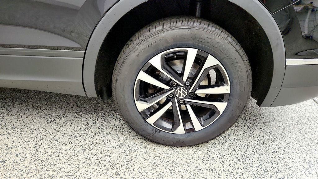 Used 2022 Volkswagen Tiguan S AWD/4WD image 9