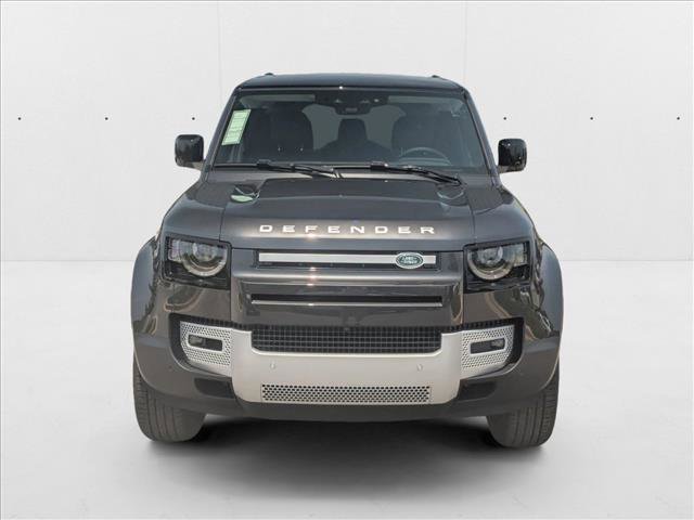 New 2025 Land Rover Defender 110 S image 5