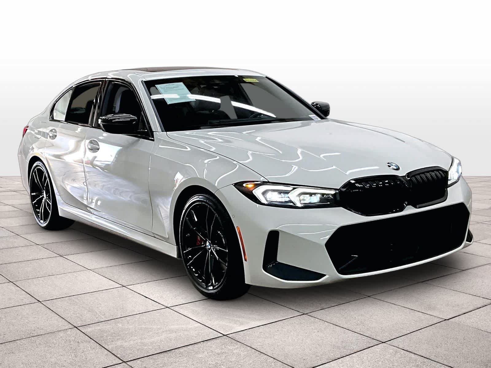 Used 2023 BMW 330i Sedan w/ M Sport Package RWD image 2
