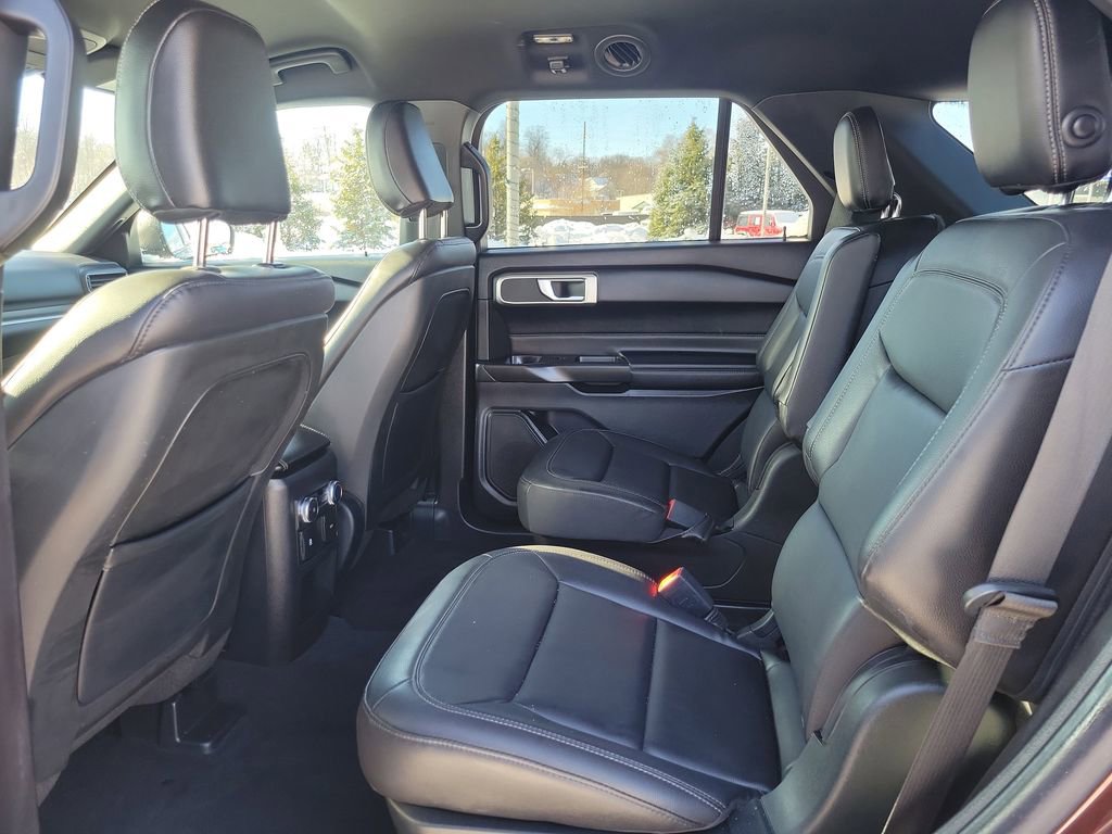 Used 2020 Ford Explorer XLT w/ Equipment Group 202A image 22
