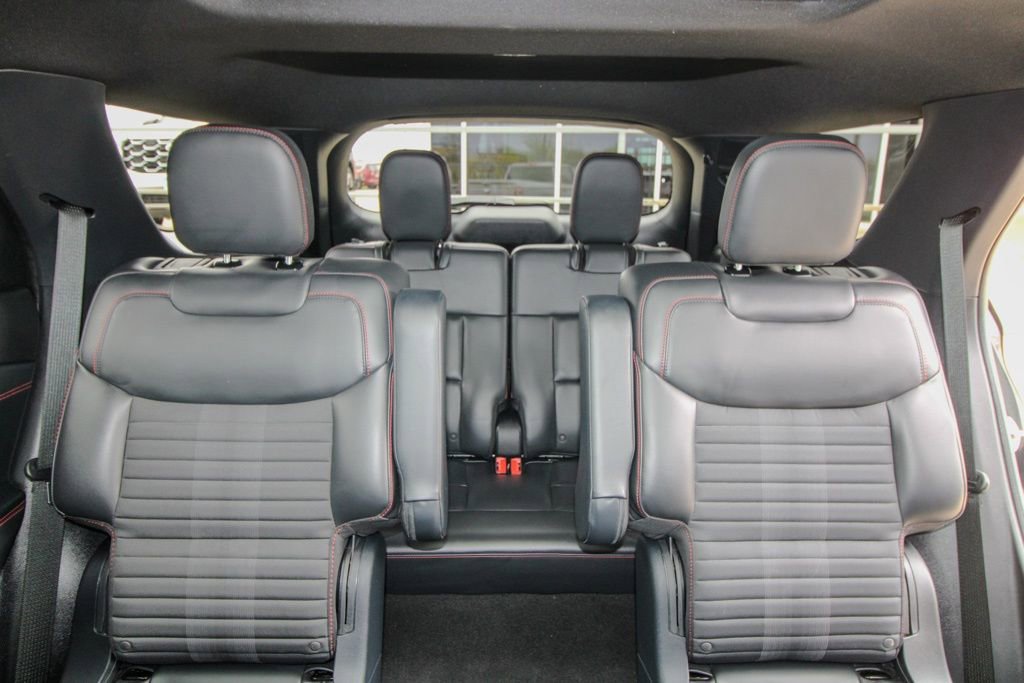 Used 2025 Ford Explorer ST-Line w/ Premium Package image 9