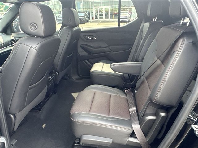 Certified 2023 Chevrolet Traverse High Country FWD image 26