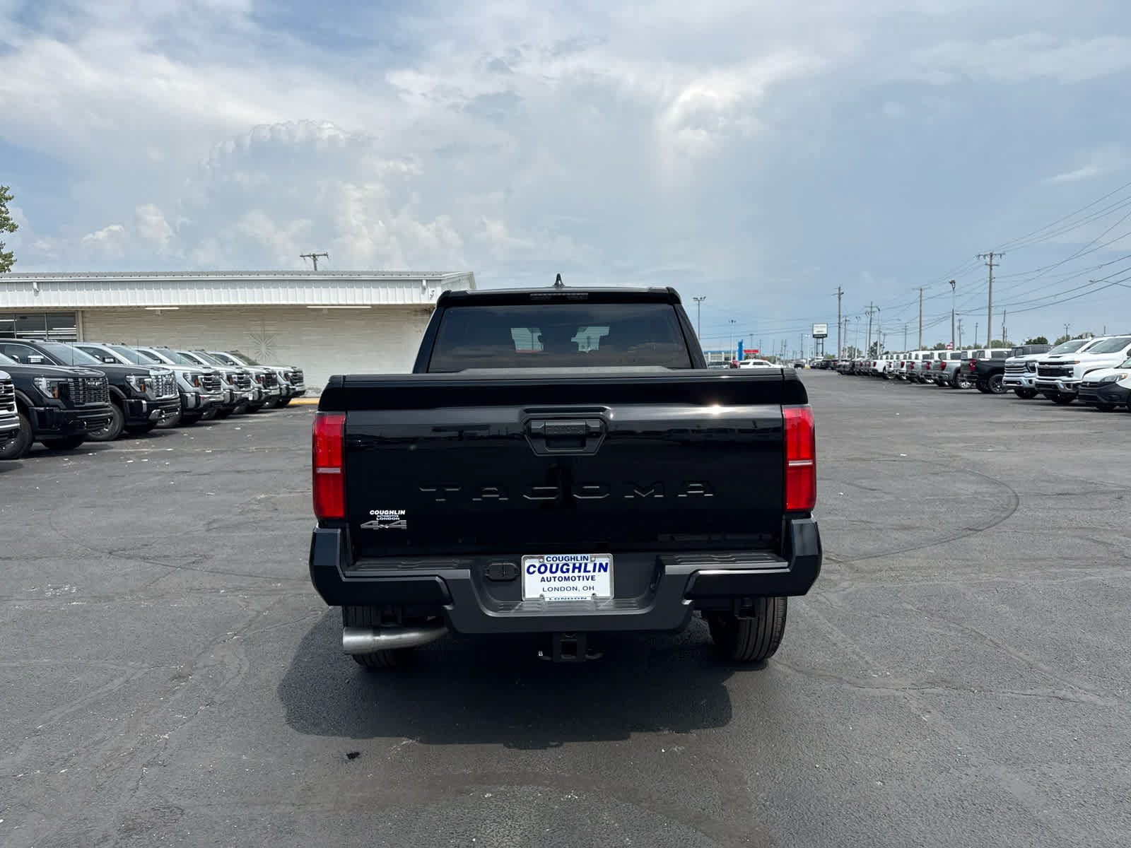 Used 2026 Toyota Tacoma SR5 AWD/4WD image 4