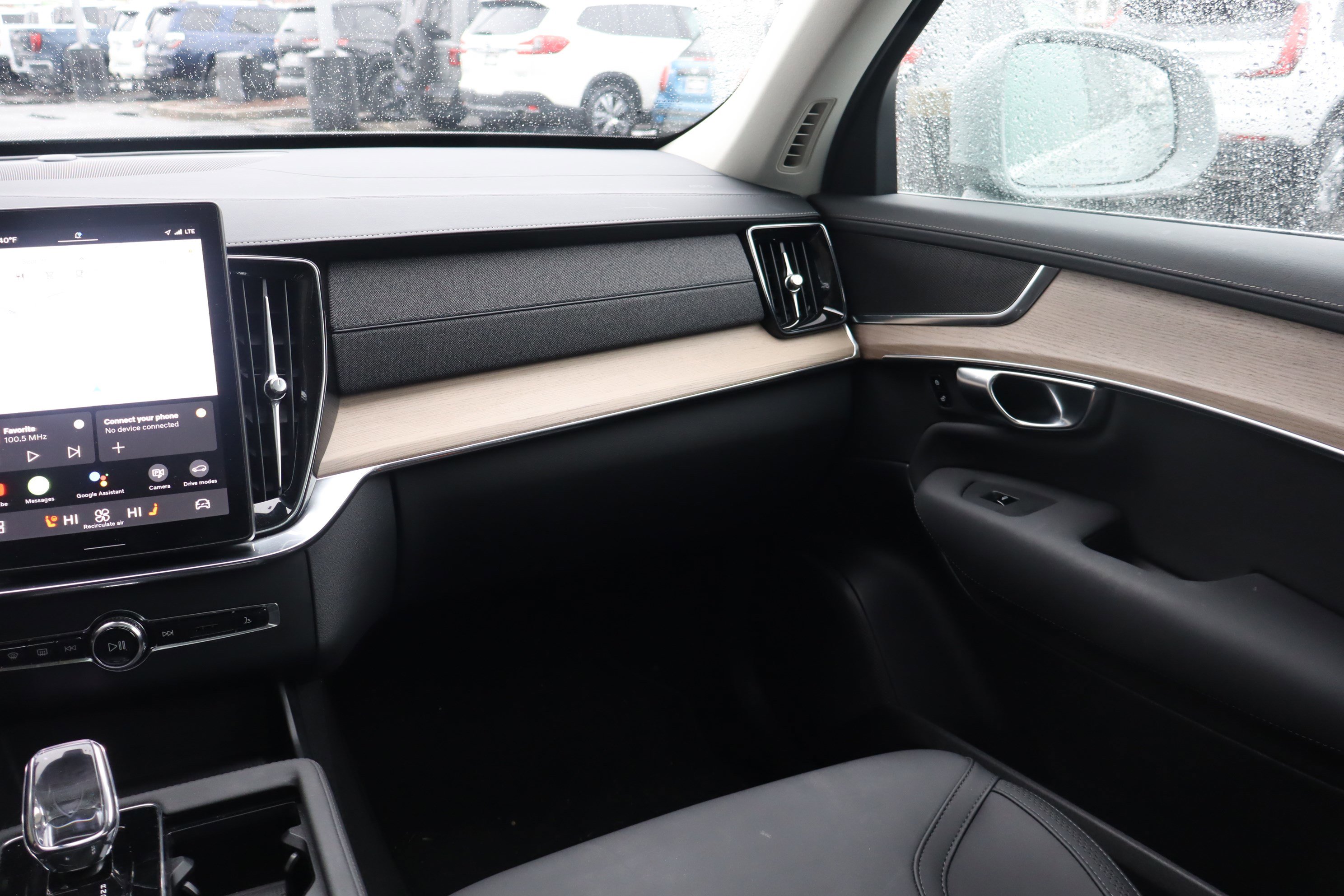 Used 2025 Volvo XC90 B6 Plus image 13