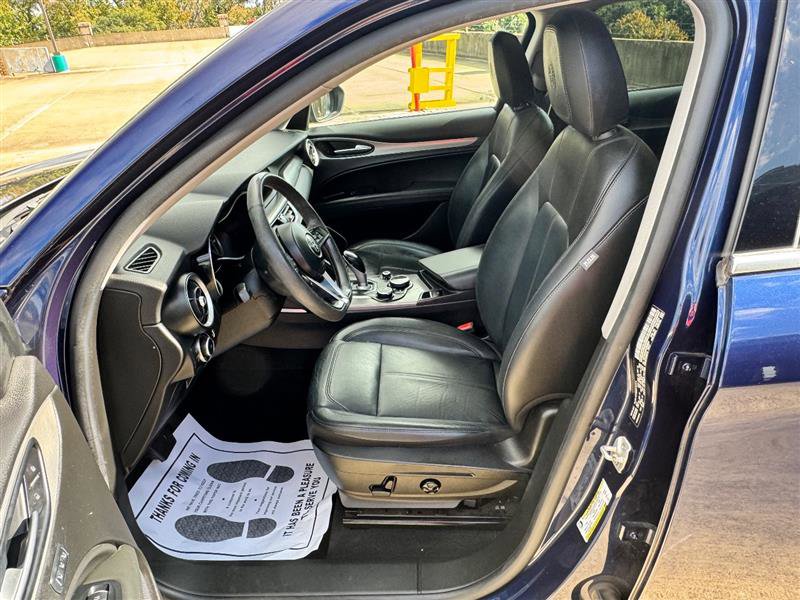 Used 2018 Alfa Romeo Stelvio Sport w/ Cold Weather Package image 29