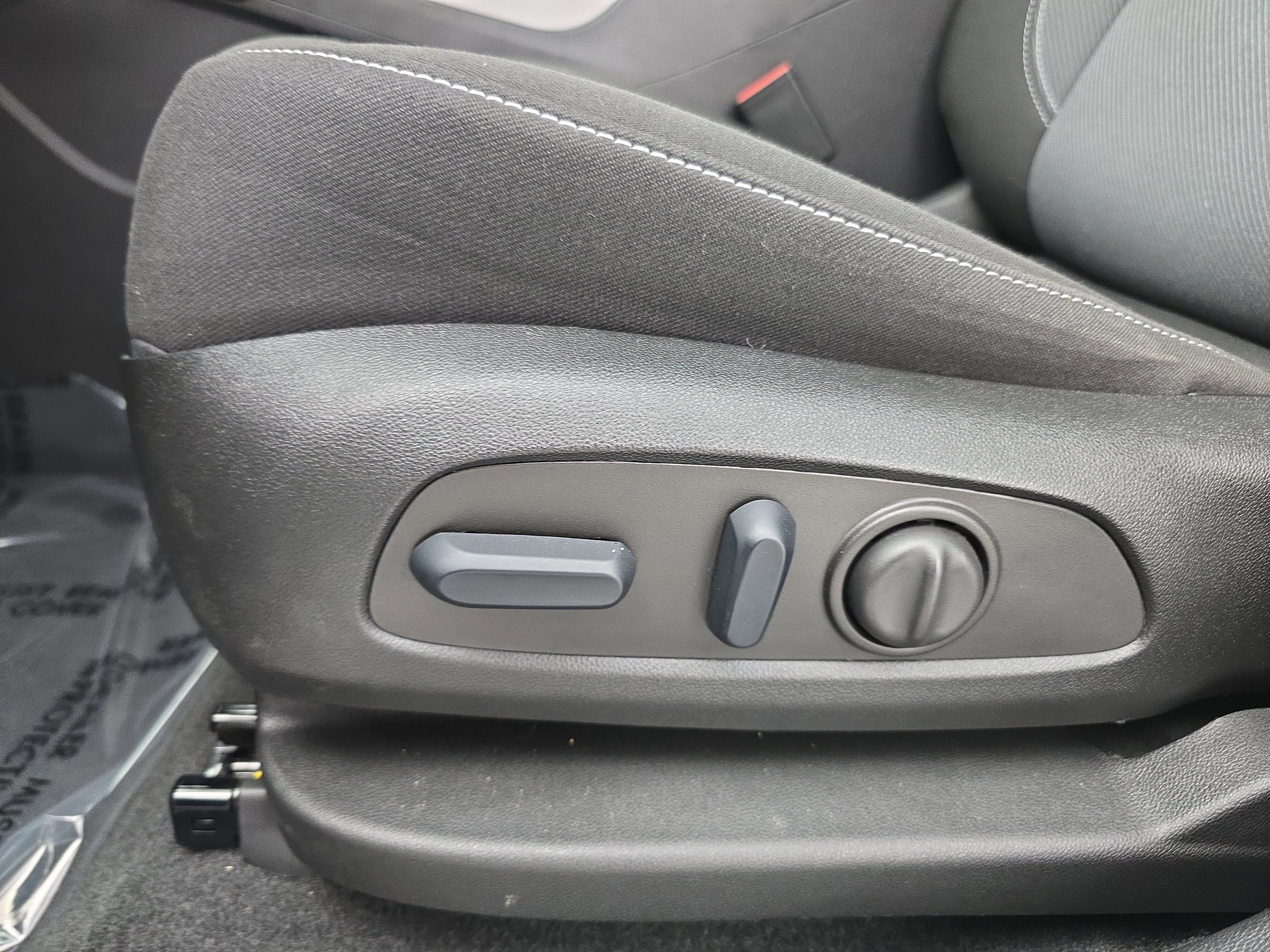 Used 2023 Chevrolet Blazer LT w/ Driver Confidence Package image 27