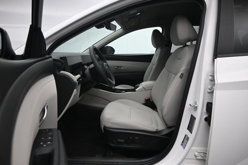 Used 2026 Hyundai Tucson SEL FWD image 23