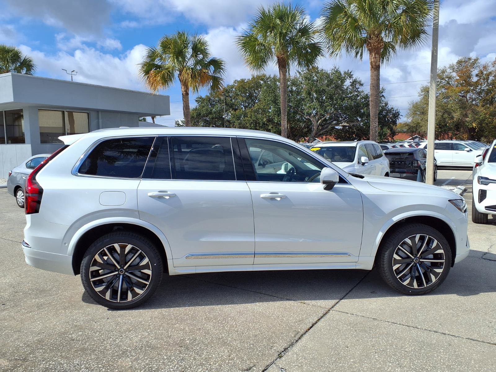 New 2026 Volvo XC90 B6 Ultra w/ Protection Package Premier image 8