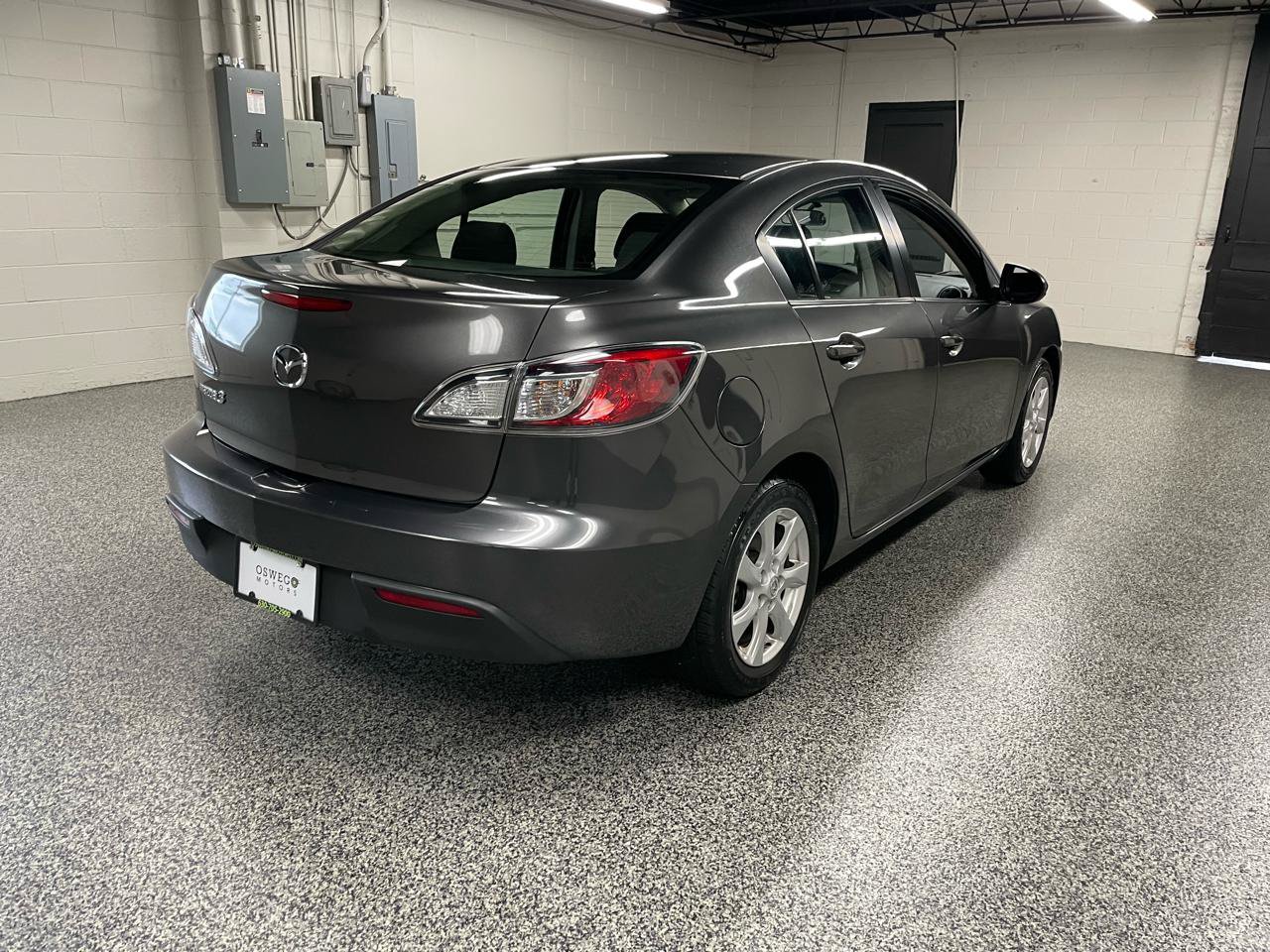 Used 2011 MAZDA MAZDA3 i Touring FWD image 5