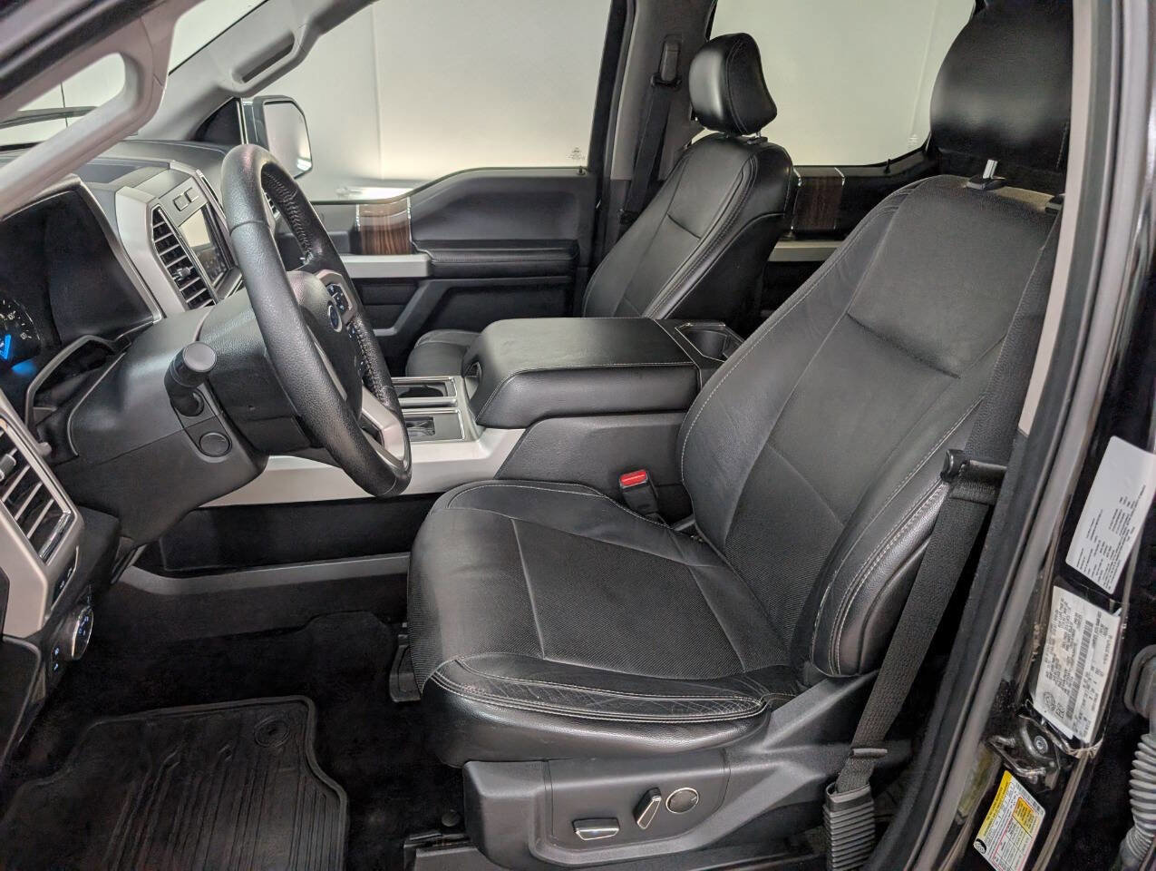 Used 2016 Ford F150 Lariat w/ Equipment Group 502A Luxury AWD/4WD image 11