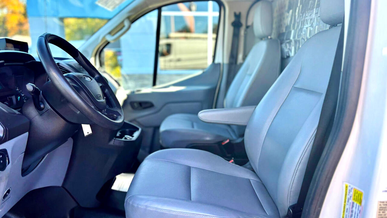Used 2018 Ford Transit 250 130 Low Roof image 17