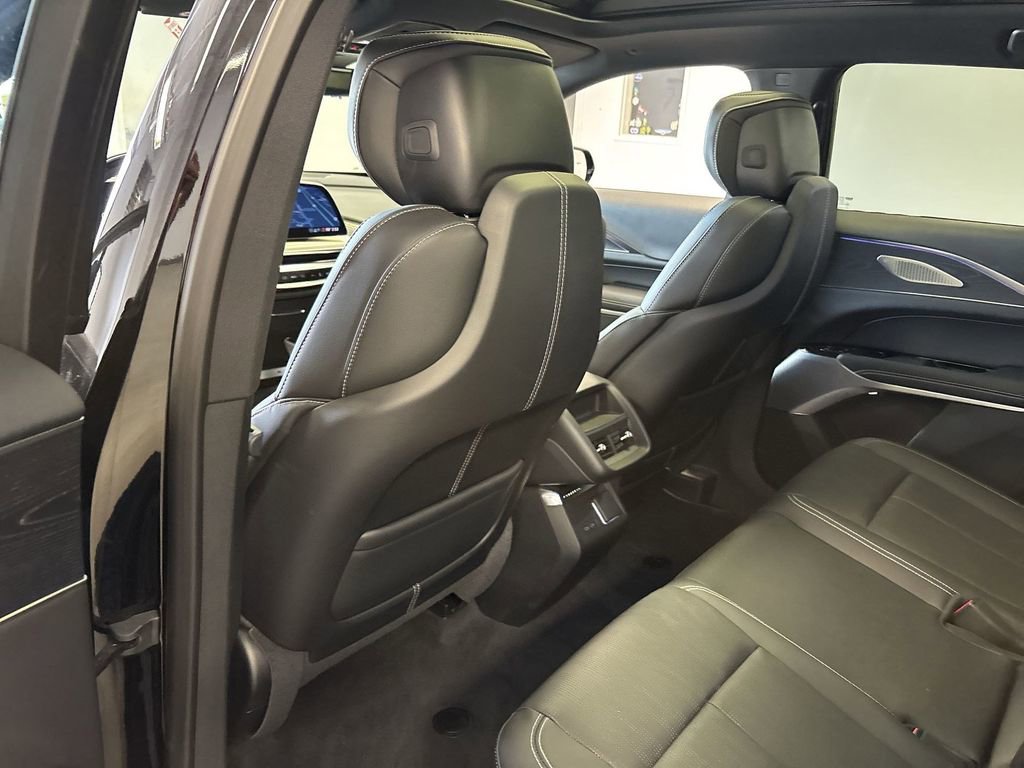 New 2025 Cadillac Lyriq Luxury image 26