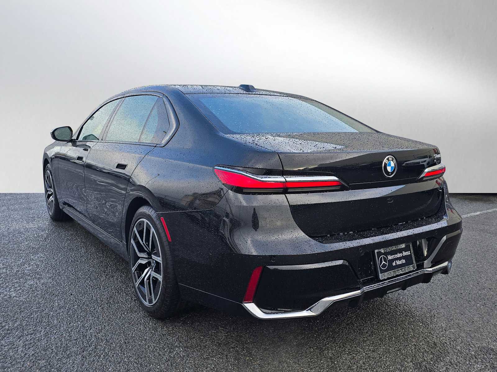 Used 2024 BMW 740i image 5