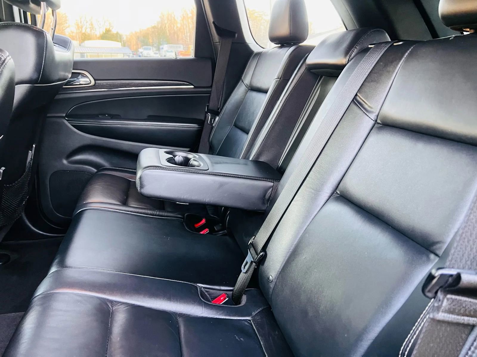Used 2017 Jeep Grand Cherokee Limited RWD image 29