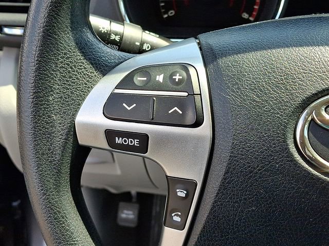Used 2012 Toyota Highlander 4WD w/ Tech Pkg image 22