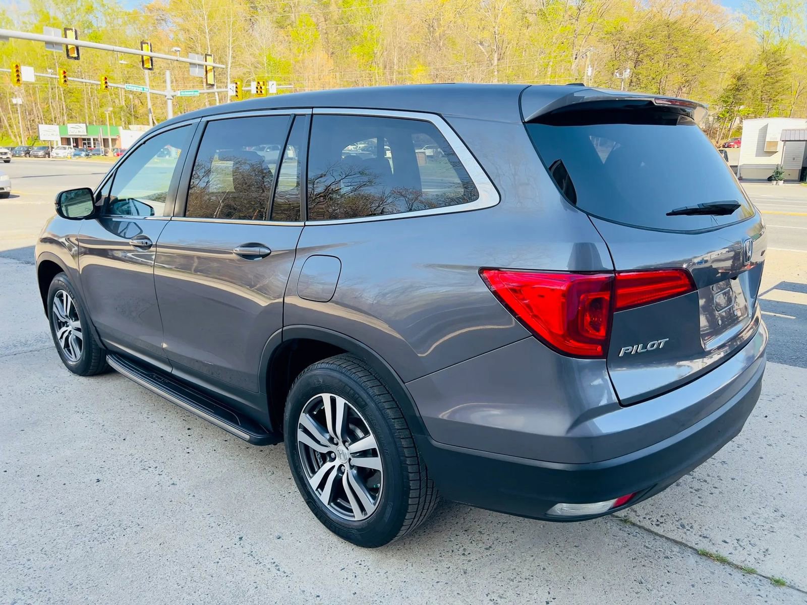 Used 2018 Honda Pilot EX-L image 6