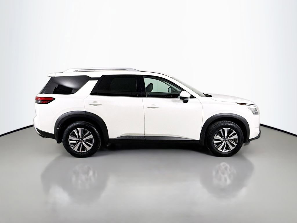 Used 2023 Nissan Pathfinder SL image 4