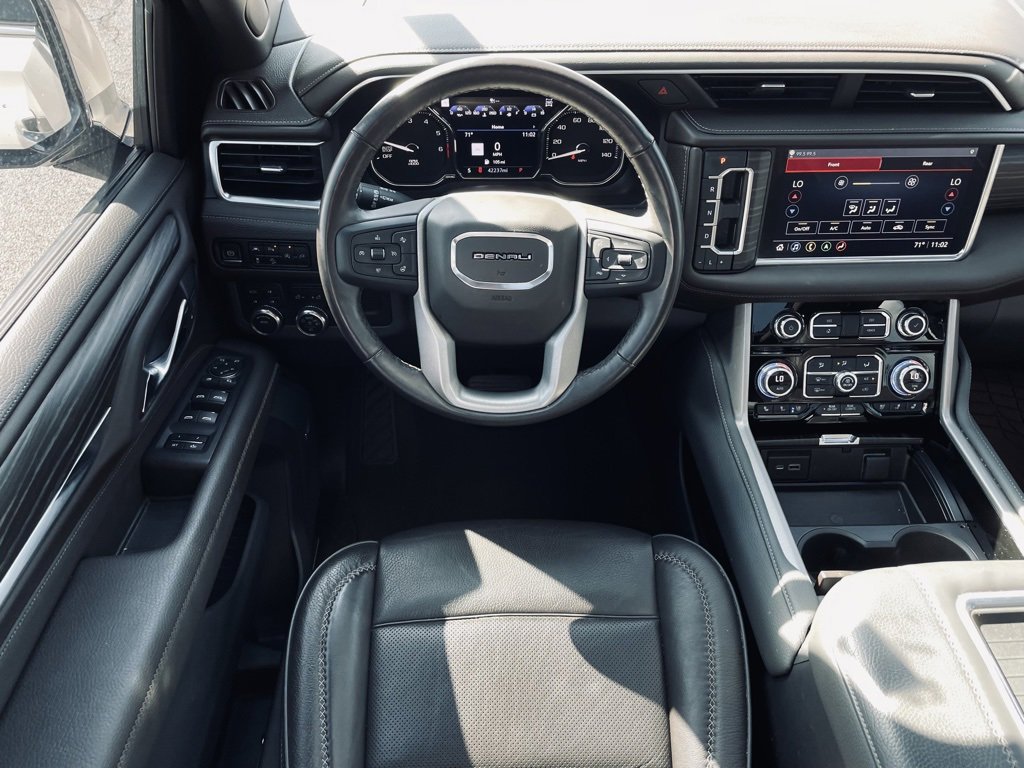 Used 2021 GMC Yukon Denali w/ Denali Premium Package image 24