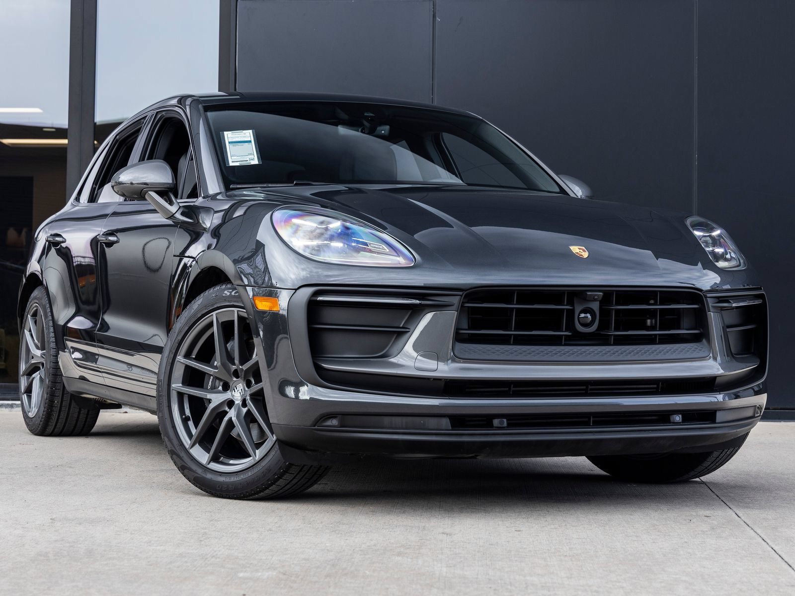 Certified 2025 Porsche Macan Turbo AWD/4WD image 6