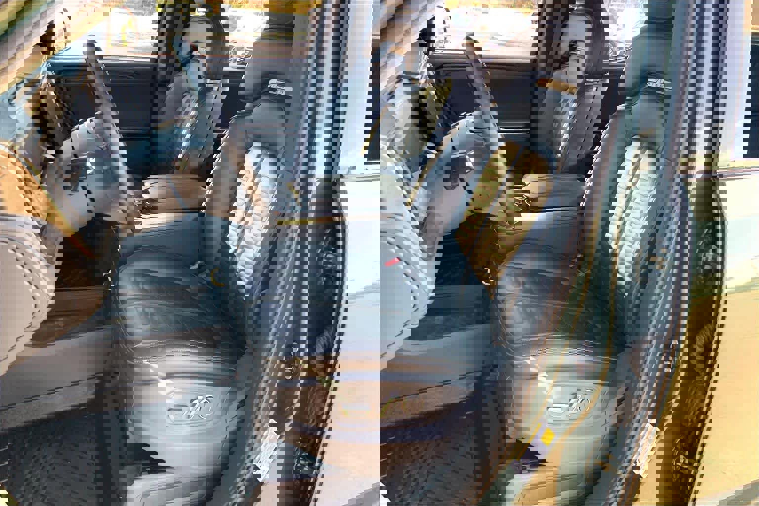 Used 2022 Rivian R1T Adventure image 7