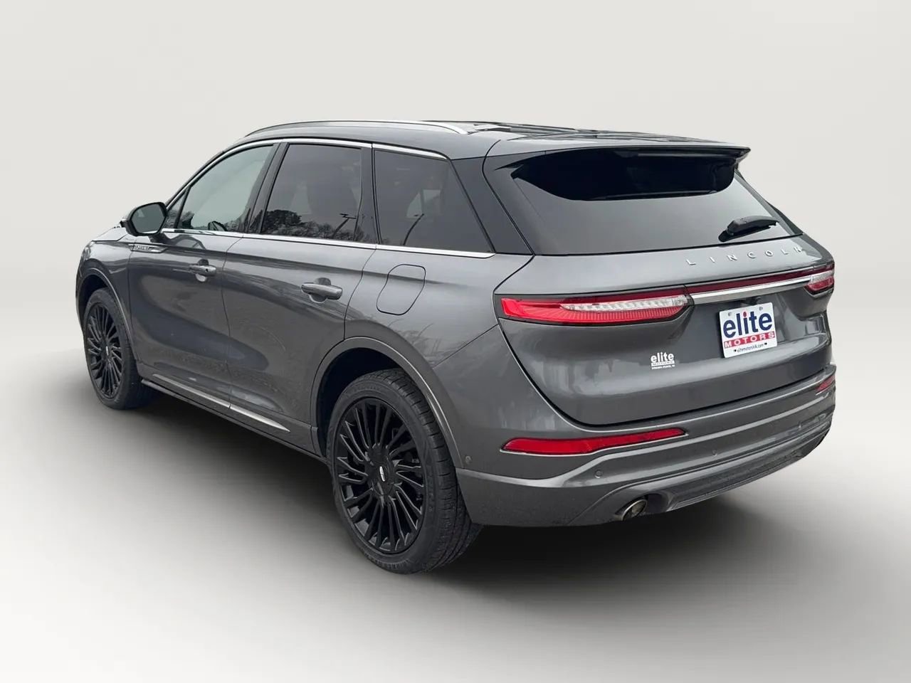 Used 2021 Lincoln Corsair Reserve AWD/4WD image 5