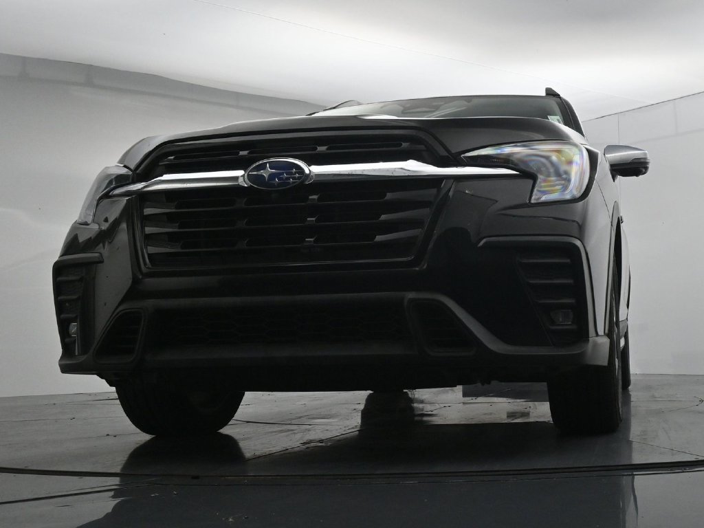 Used 2023 Subaru Ascent Limited w/ Technology Package AWD/4WD image 19