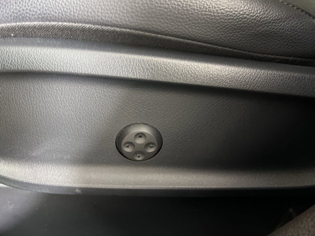 Certified 2022 Mercedes-Benz GLA 250 4MATIC image 4