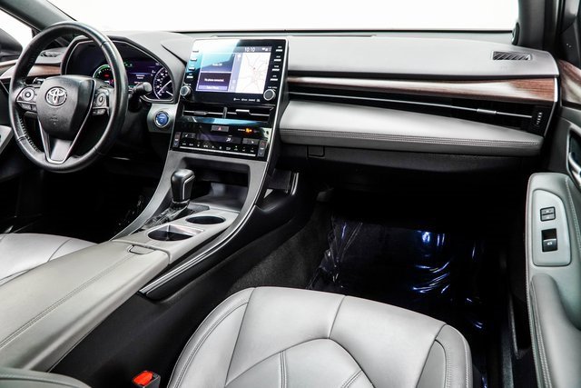 Used 2021 Toyota Avalon XLE w/ Moonroof Package image 17