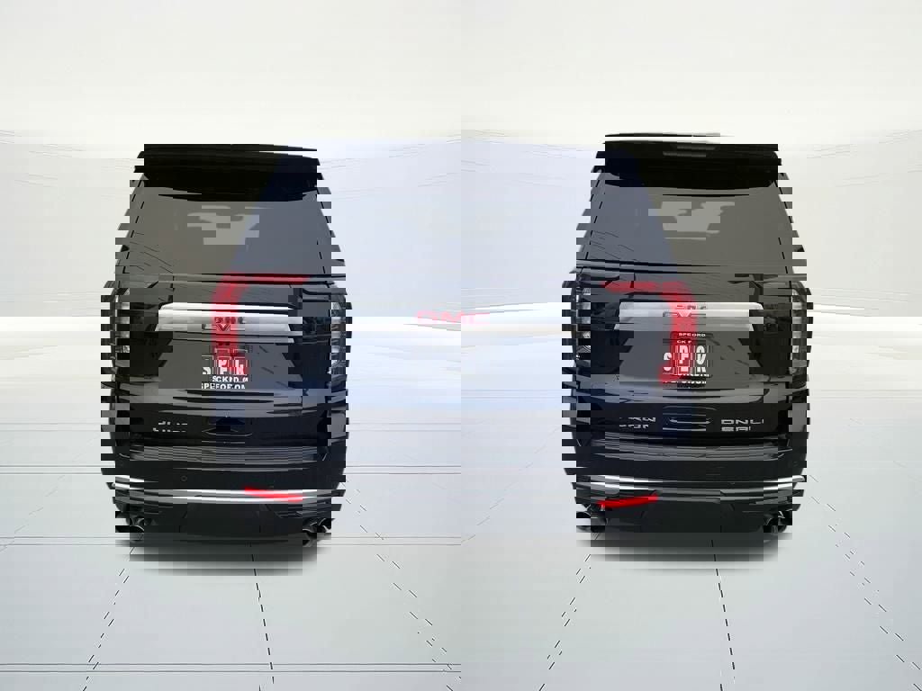 Used 2022 GMC Yukon XL Denali image 4