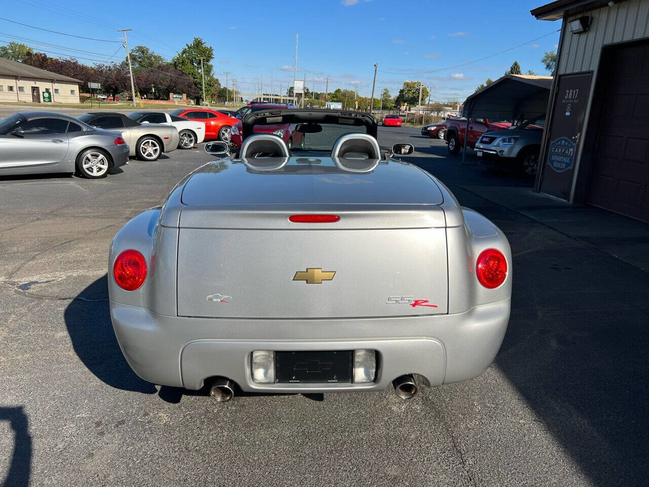 Used 2004 Chevrolet SSR w/ Preferred Equipment Group RWD image 25