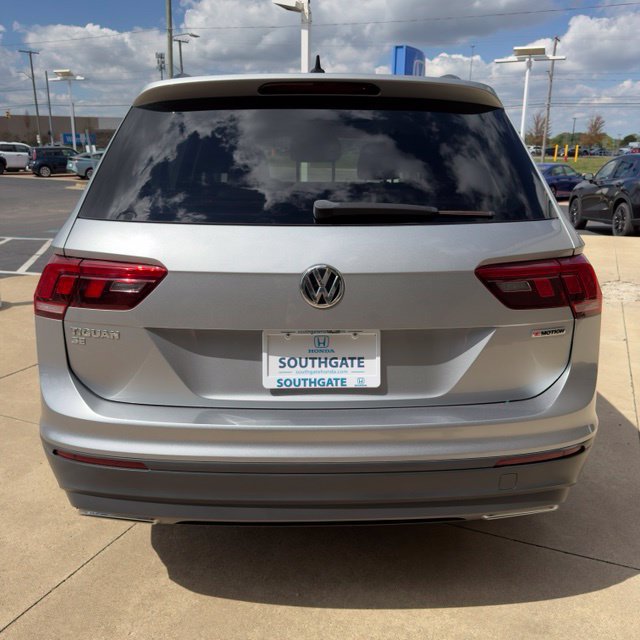 Used 2019 Volkswagen Tiguan SE w/ Panoramic Sunroof Package AWD/4WD image 4
