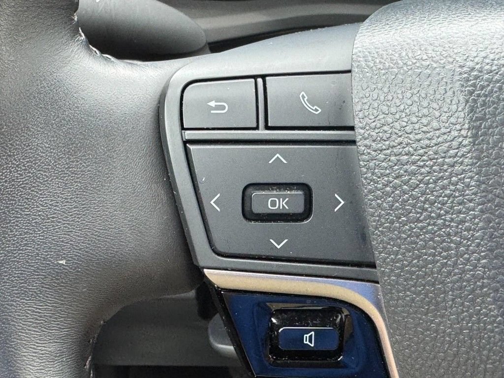 Used 2026 Toyota Camry XLE FWD image 27