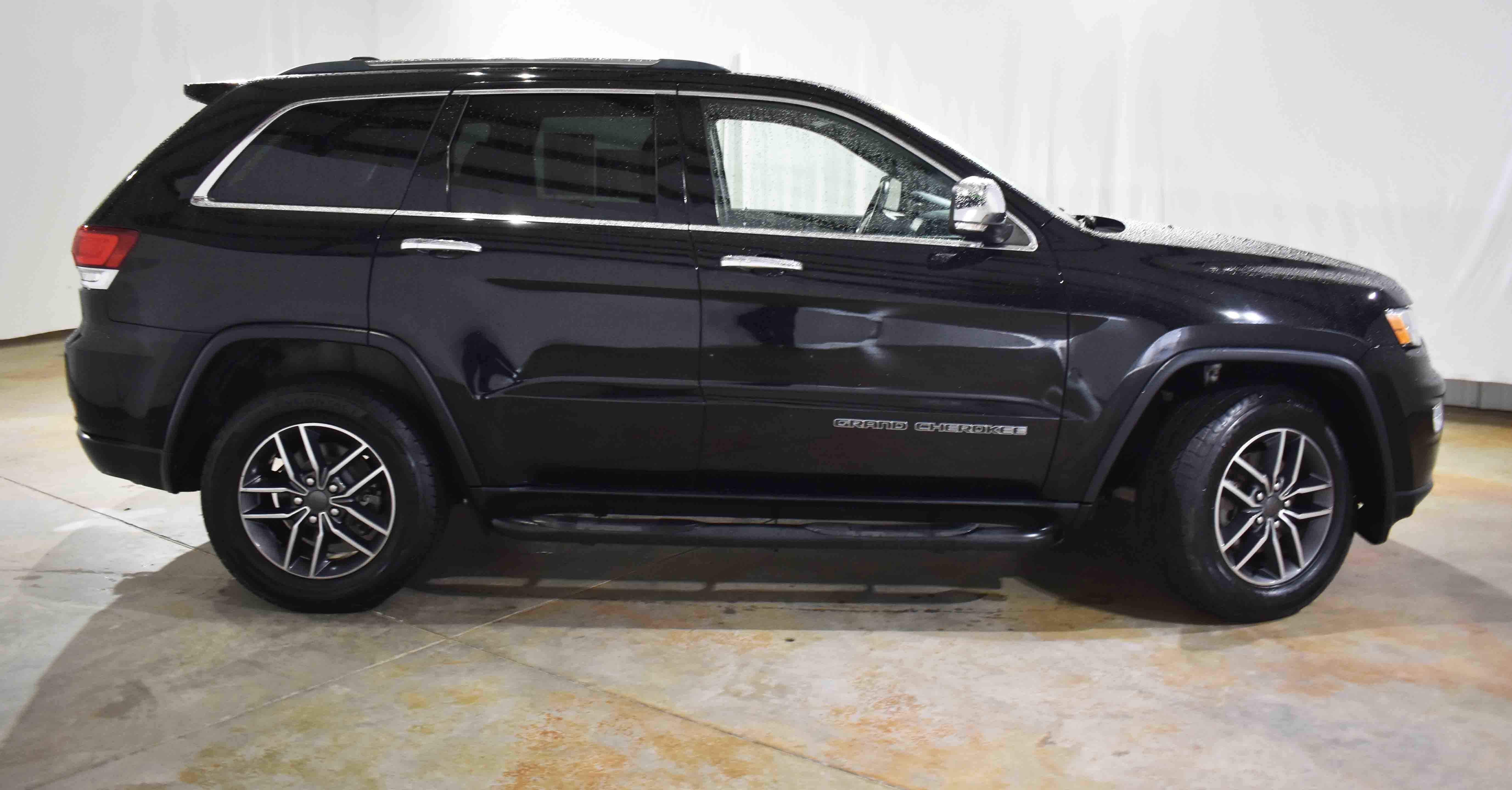 Used 2020 Jeep Grand Cherokee Limited w/ Trailer Tow Group IV image 10