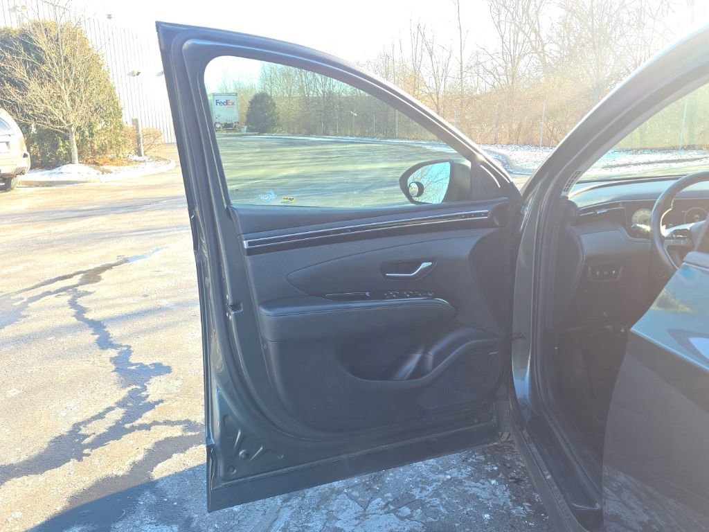 Used 2022 Hyundai Tucson Limited image 14