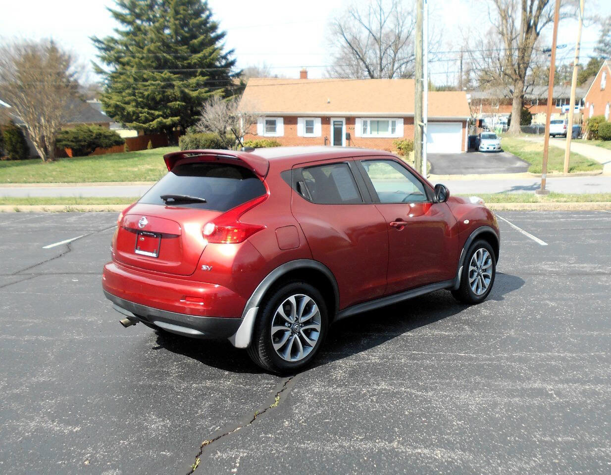 Used 2011 Nissan Juke SV w/ Sport Pkg image 6